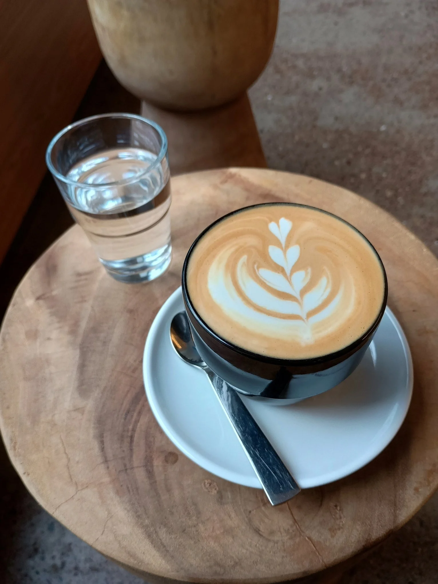 A New Zealand flat white